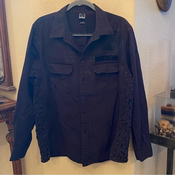 OAKLEY Men Black Distressed Graphic Button Long Sleeve Top Size Large - Picture 1 of 8
